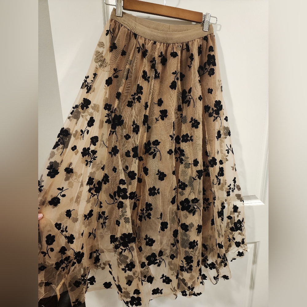 Elegant Black Floral Embroidered Skirt